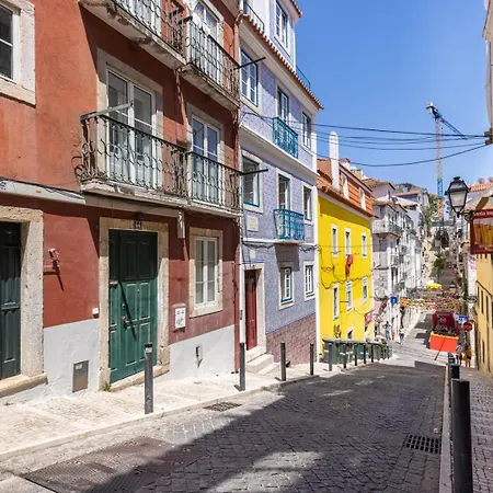 Typical Bica Apartment Lisbon